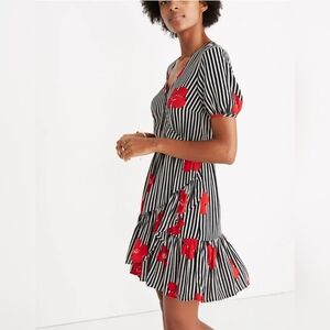 Madewell Ruffle-Wrap Dress in Candied Orchids, Size 00, EUC